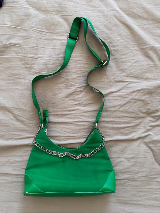 Handbags - Green Shoulder Bag with Chain Accent